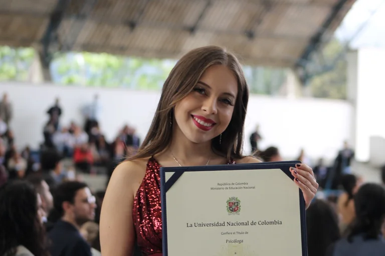 Tatiana Fuentes en su graduación de la Universidad Nacional de Colombia
